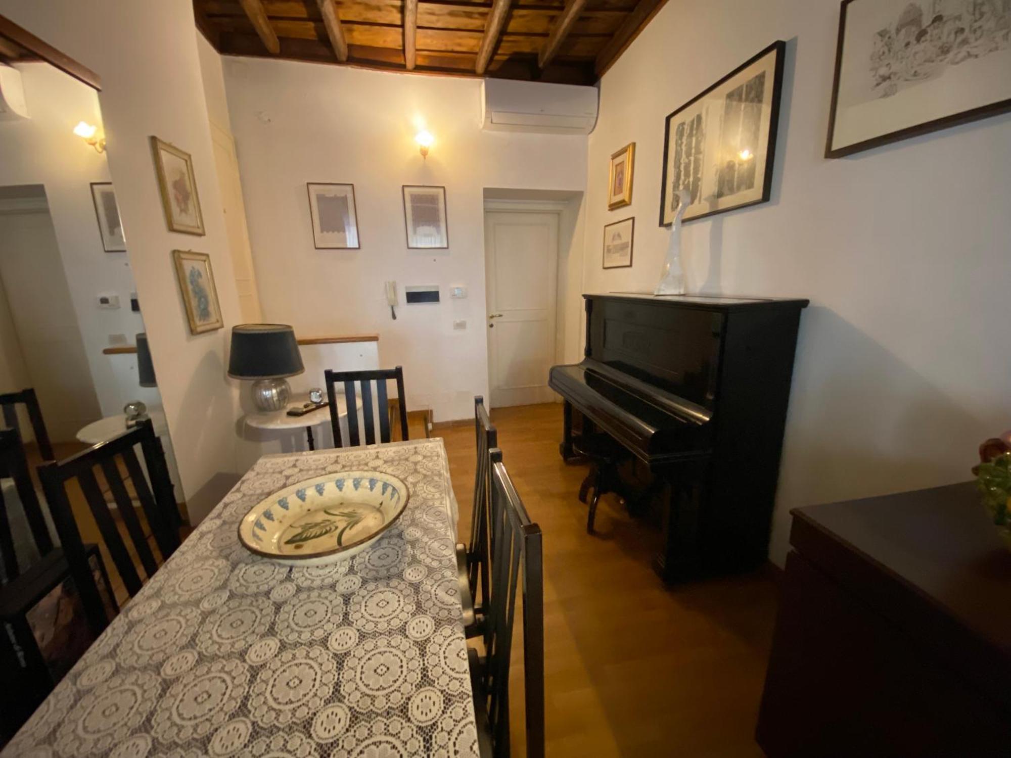 Leonina Luxury Euroform Apartment