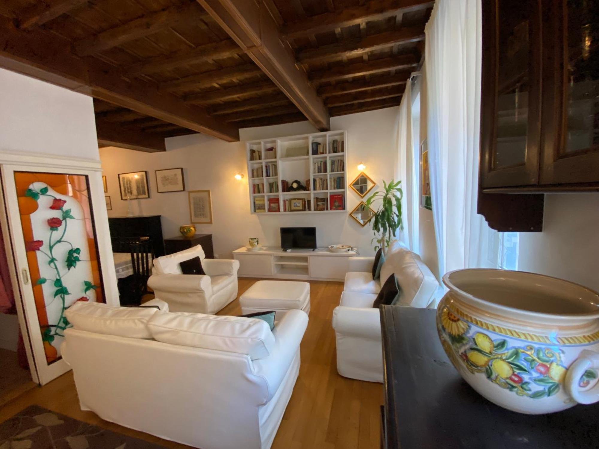 Leonina Luxury Euroform *