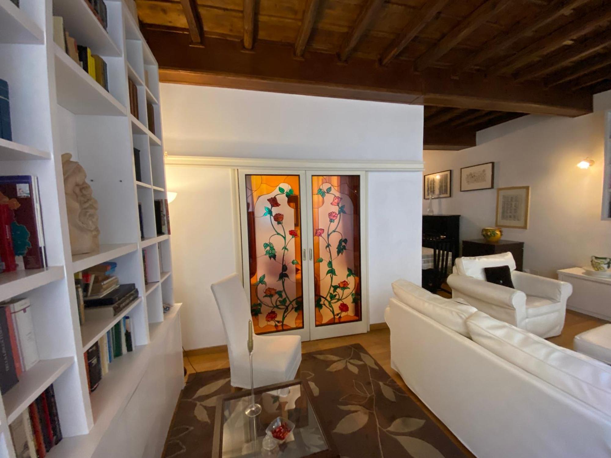 Leonina Luxury Euroform Apartment *